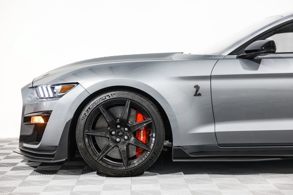 Used 2020 Ford Mustang Shelby GT500 w/ Carbon Fiber Track Pack RWD image 14