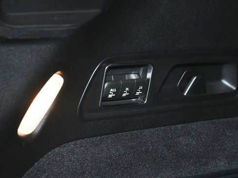Used 2025 Mercedes-Benz GLS 450 4MATIC image 73