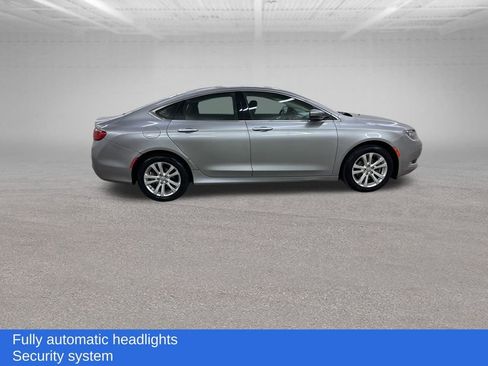 Used 2015 Chrysler 200 Limited image 14