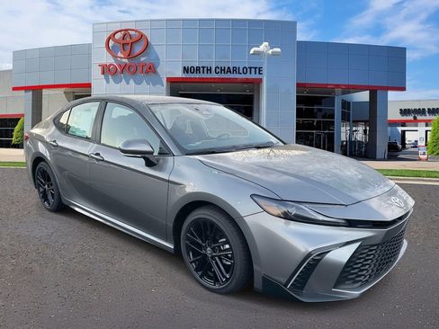 New 2026 Toyota Camry SE image 1