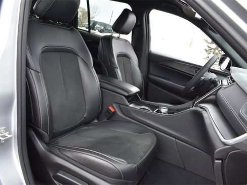 Used 2024 Jeep Grand Cherokee Altitude image 31