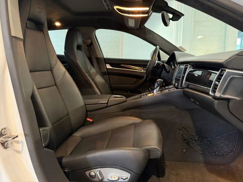 Used 2013 Porsche Panamera 4 Platinum Edition image 26