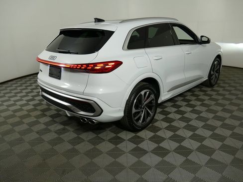 Used 2025 Audi SQ5 Premium Plus w/ Premium Plus Package AWD/4WD image 3