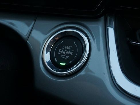 New 2026 Chevrolet Trax LT image 17