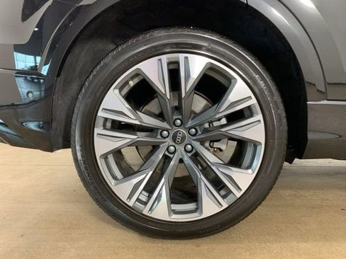 Used 2025 Audi Q8 Premium Plus AWD/4WD image 40