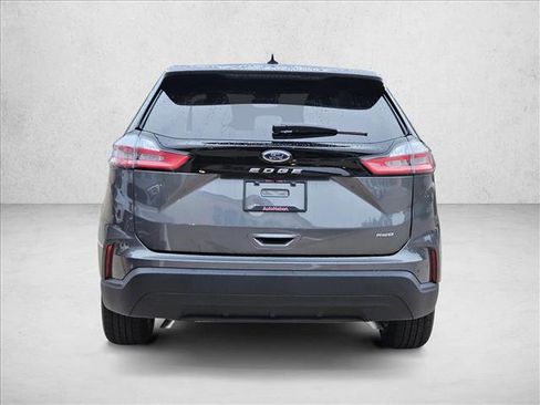 Used 2024 Ford Edge SE image 8