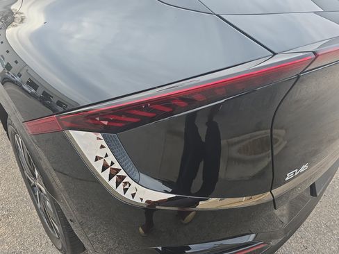 Used 2022 Kia EV6 GT-Line w/ GT-Line White Seat Package image 37