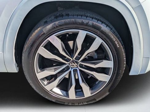 Used 2023 Volkswagen Atlas SEL AWD/4WD image 7