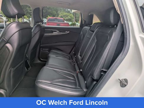 Certified 2022 Lincoln Nautilus FWD w/ Premium Package image 9