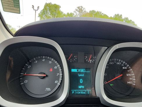 Used 2015 Chevrolet Equinox LT w/ Driver Convenience Package FWD image 16