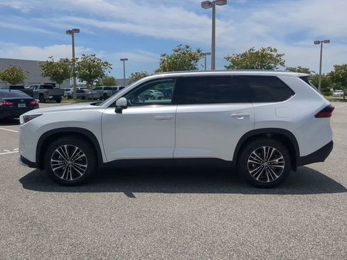 Certified 2026 Toyota Grand Highlander AWD Hybrid image 7