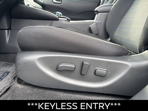 Certified 2025 Nissan Leaf SV Plus FWD image 12