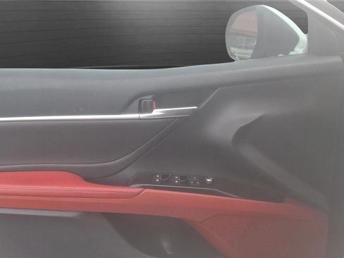 Used 2018 Toyota Camry XSE image 36