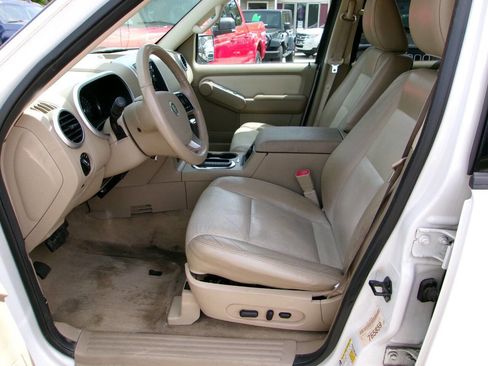 Used 2010 Mercury Mountaineer AWD image 6