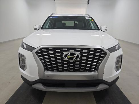 Used 2022 Hyundai Palisade SEL w/ Premium Package FWD image 2