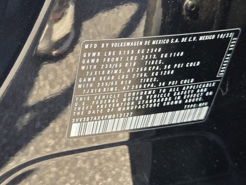 Used 2023 Volkswagen Tiguan SE image 73