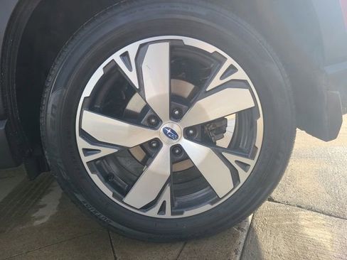 Used 2021 Subaru Forester Touring image 11