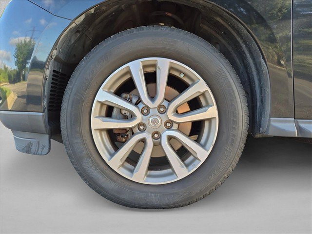 Used 2016 Nissan Pathfinder S AWD/4WD image 13