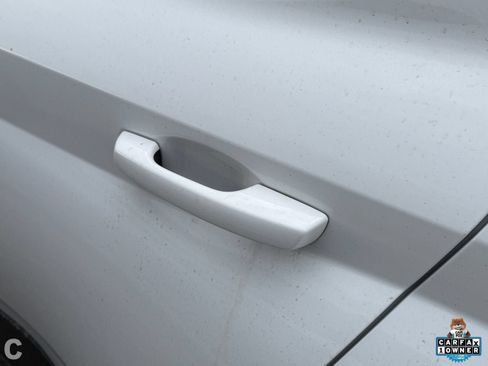 Used 2024 Hyundai Venue SEL FWD image 11