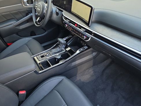 New 2025 Kia Sorento SX image 11