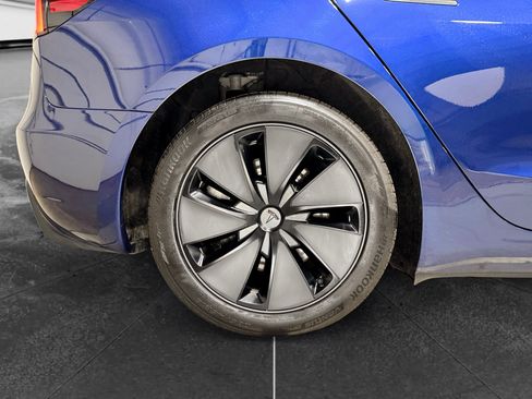 Used 2025 Tesla Model 3 Long Range AWD/4WD image 35