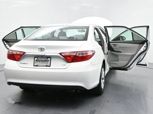 Used 2015 Toyota Camry LE FWD image 31