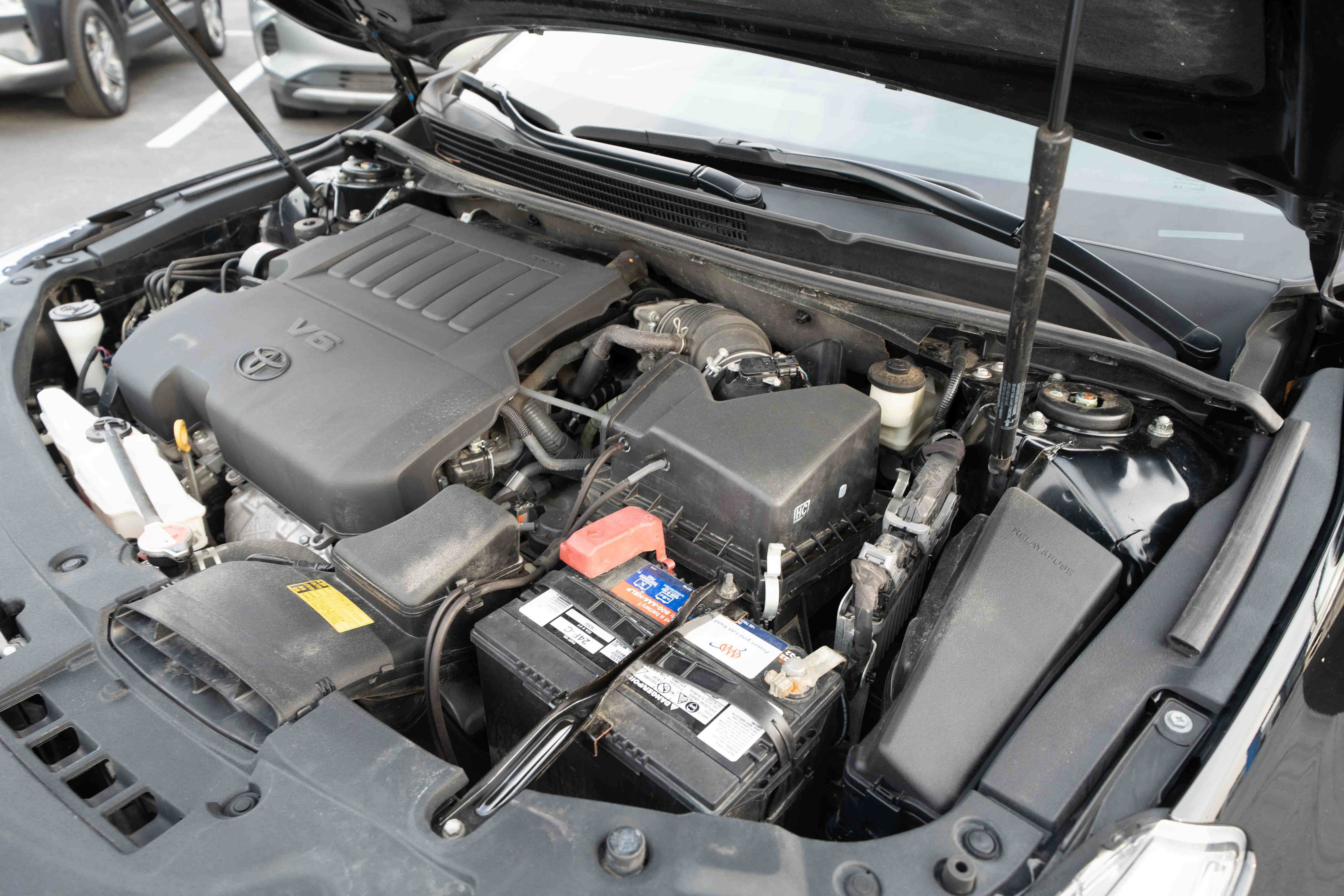 Used 2015 Toyota Avalon Limited FWD image 32