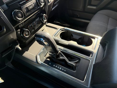 Used 2015 Ford F150 XLT w/ Equipment Group 302A Luxury image 13