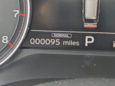 New 2026 Mitsubishi Outlander ES image 28