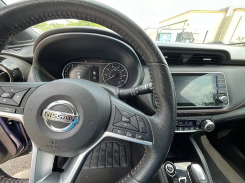 Used 2020 Nissan Kicks SR FWD image 12