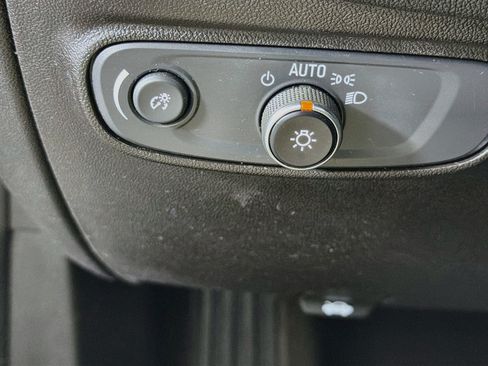 Used 2022 Chevrolet Equinox LT FWD image 16