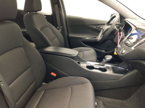 Used 2025 Chevrolet Malibu LT FWD image 21
