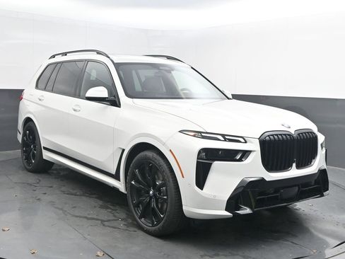 New 2026 BMW X7 xDrive40i w/ M Sport Package image 1