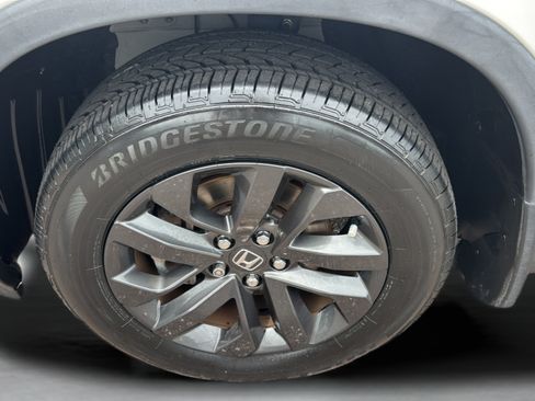 Certified 2023 Honda Ridgeline Sport image 9
