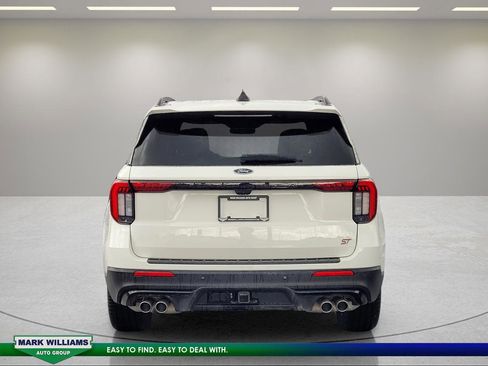 Used 2025 Ford Explorer ST image 5