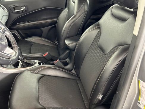 Used 2018 Jeep Compass Latitude w/ Popular Equipment Group image 12