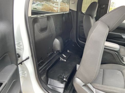 Used 2022 Chevrolet Colorado LT w/ Fleet Safety Package image 13