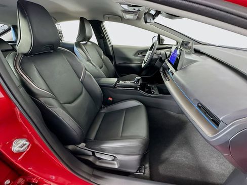 Used 2025 Toyota Prius XLE image 26