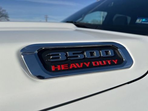 Used 2024 RAM 3500 Big Horn image 12
