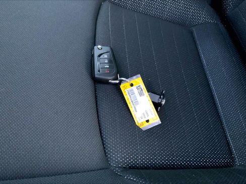 Used 2021 Toyota Corolla SE image 14