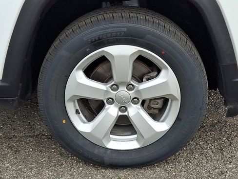 Used 2022 Jeep Compass Latitude w/ Sun and Sound Group image 8