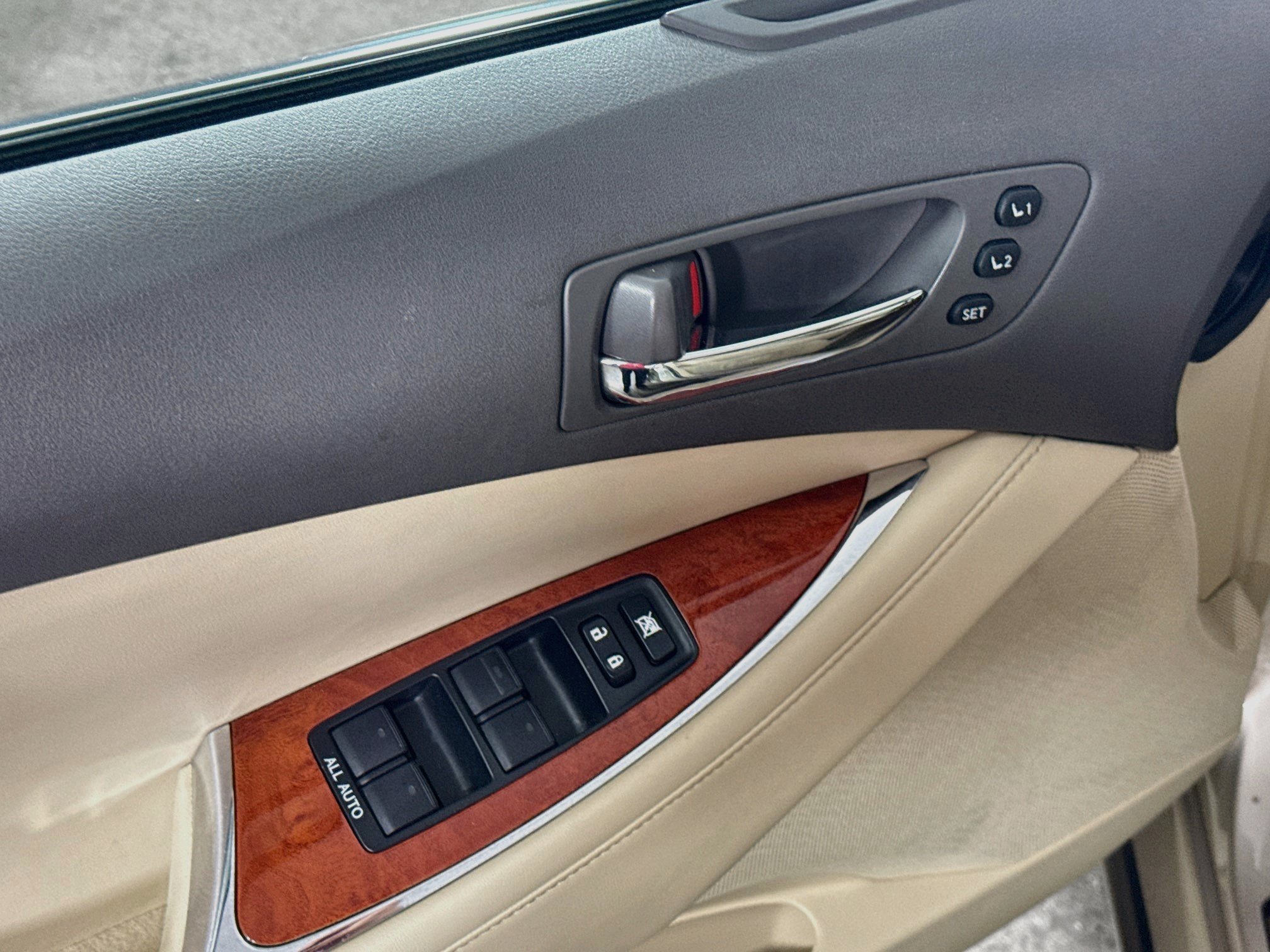 Used 2011 Lexus ES 350 FWD image 17