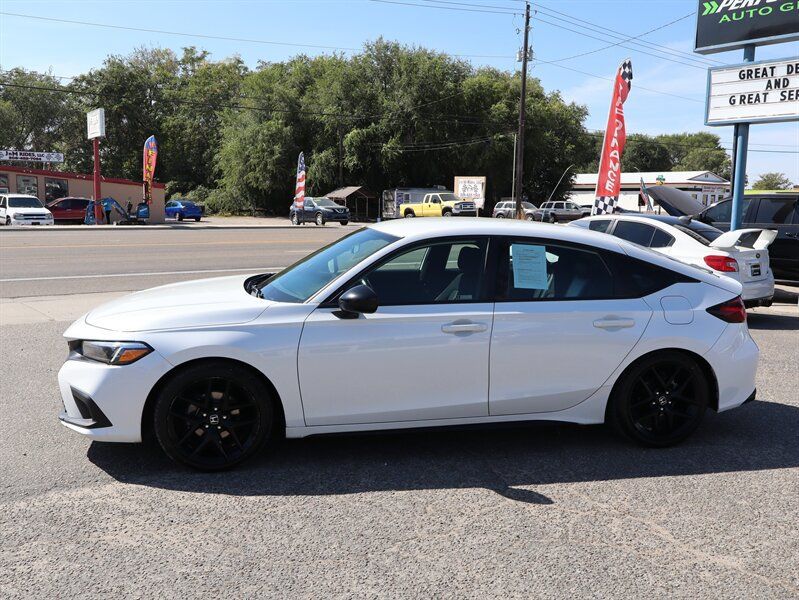 Used 2023 Honda Civic Sport image 4