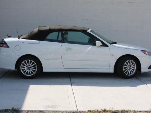 Used 2009 Saab 9-3 2.0T image 9