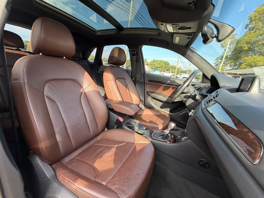 Used 2015 Audi Q3 2.0T Prestige w/ Prestige Package AWD/4WD image 23