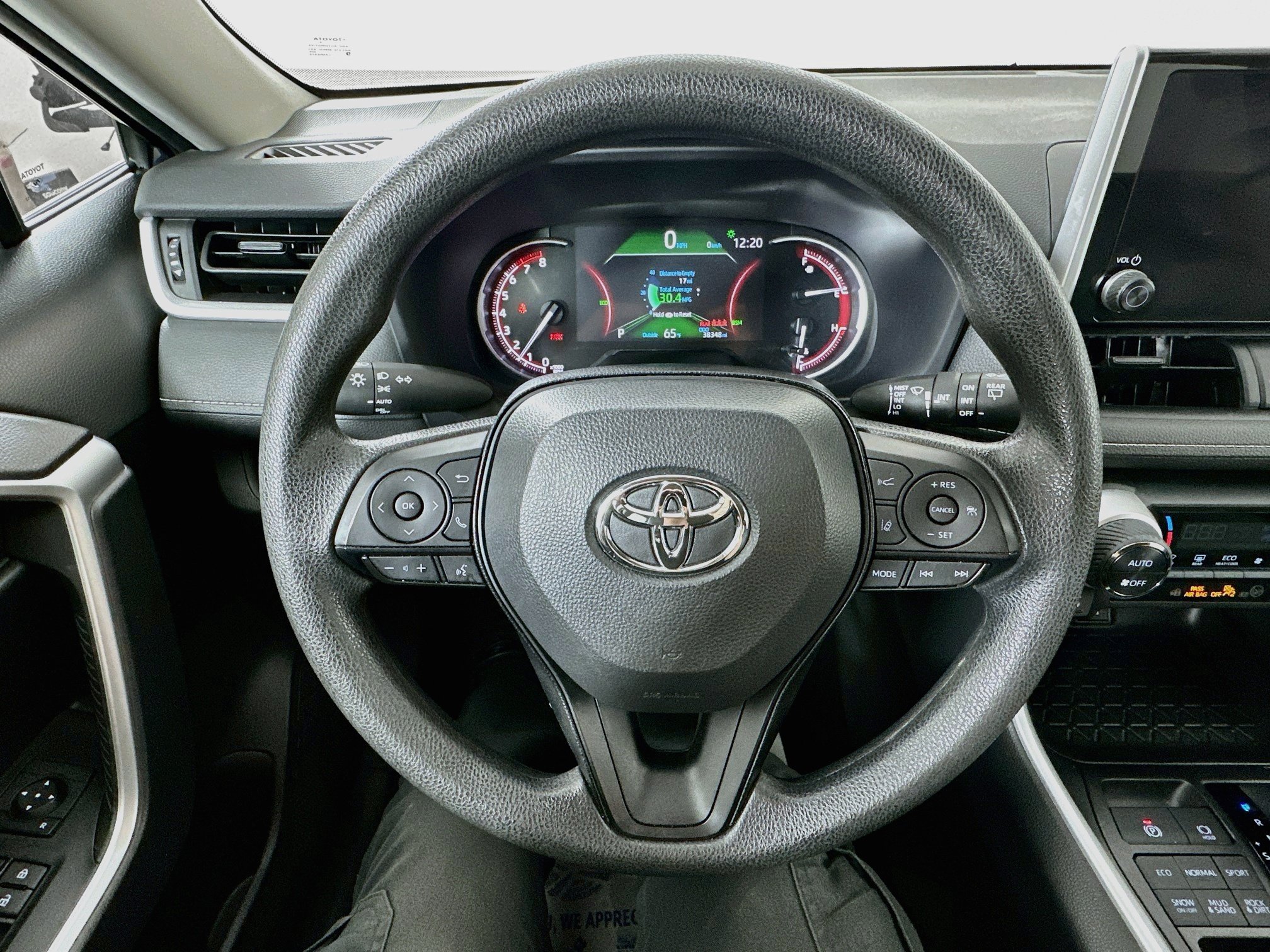 Certified 2025 Toyota RAV4 XLE AWD/4WD image 11
