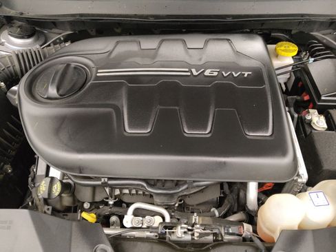 Used 2021 Jeep Cherokee Latitude Lux w/ Sun & Sound Group image 30