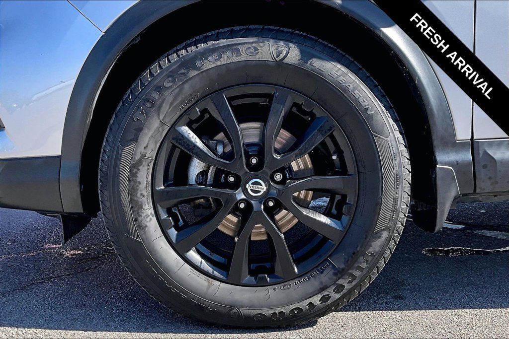 Used 2020 Nissan Rogue Sport SV w/ All-Weather Package FWD image 32