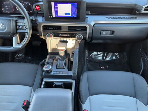 Used 2024 Toyota Tacoma TRD Off-Road image 13