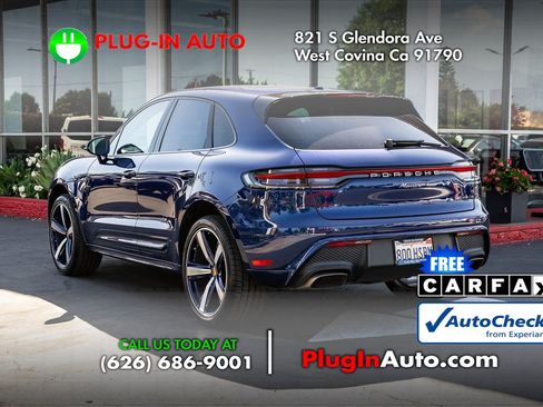 Used 2023 Porsche Macan AWD/4WD image 2